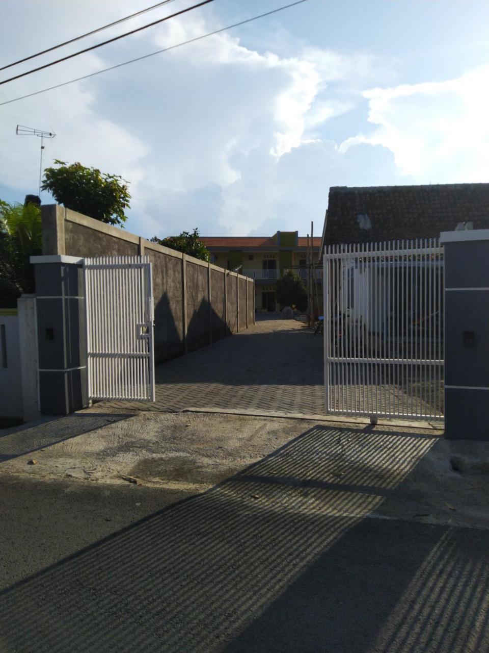 R3 Brawijaya Homestay Banyuwangi  Eksteriør billede