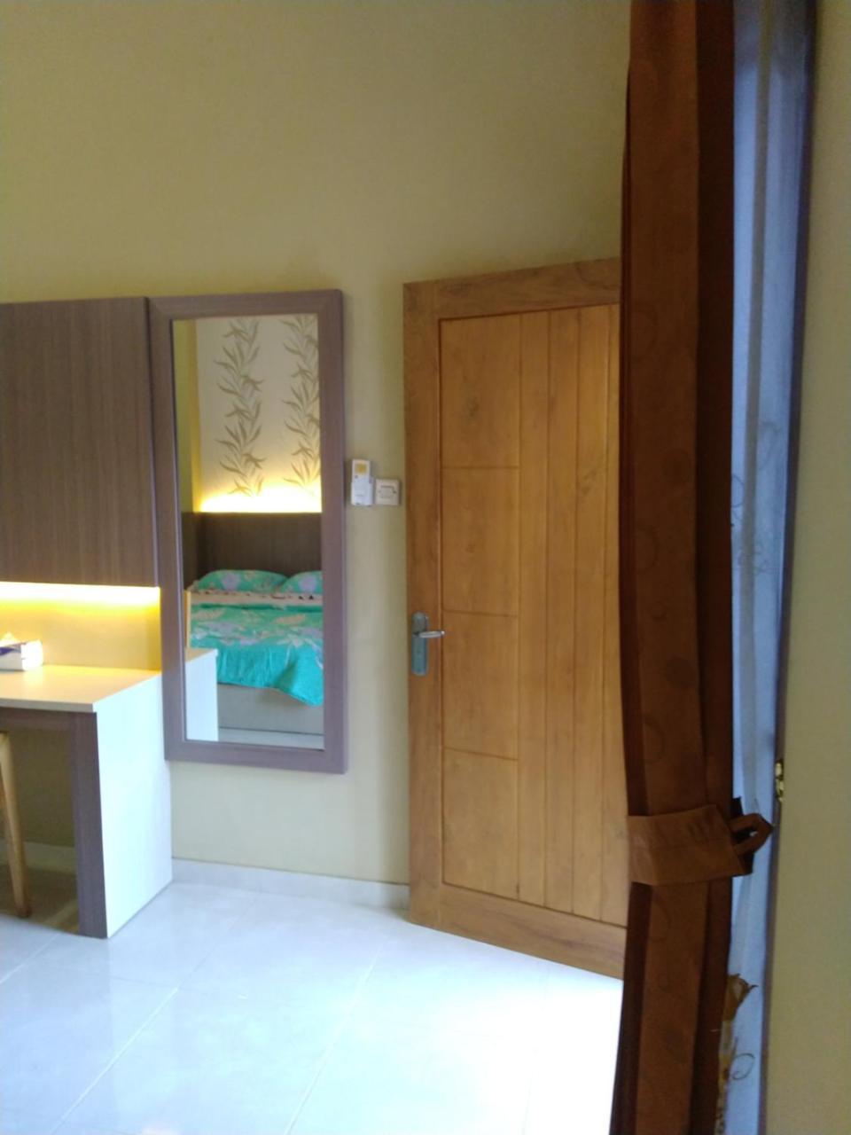 R3 Brawijaya Homestay Banyuwangi  Eksteriør billede