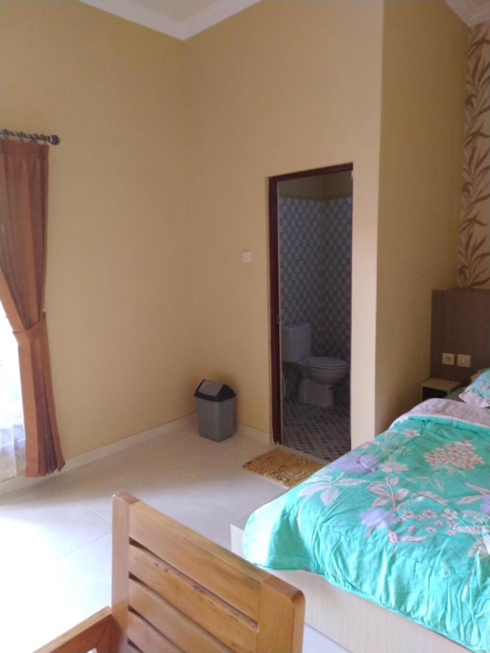 R3 Brawijaya Homestay Banyuwangi  Eksteriør billede