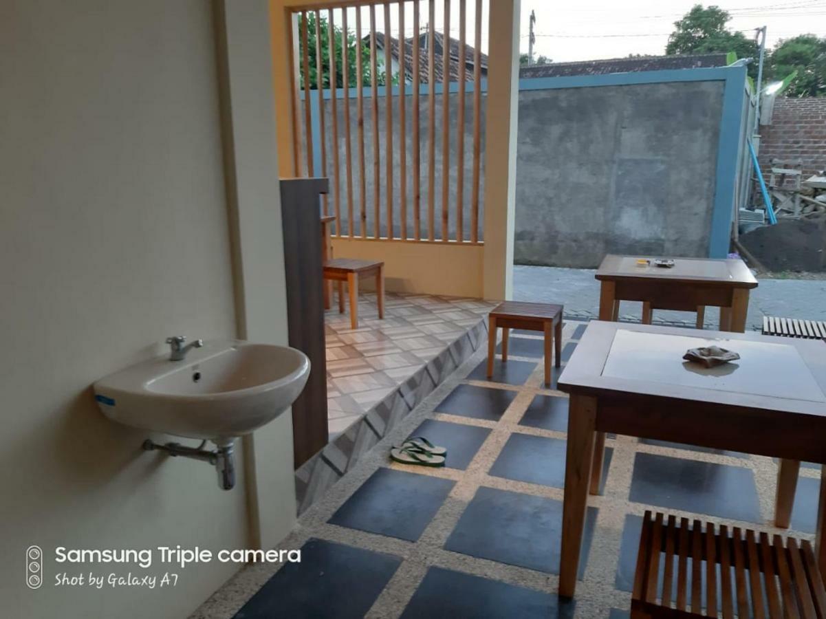 R3 Brawijaya Homestay Banyuwangi  Eksteriør billede
